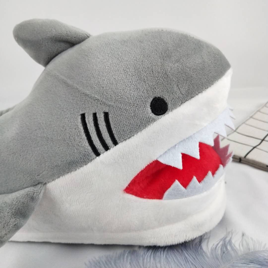 Zapatillas de casa de felpa Warm Shark para mujer