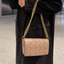 Elegante bolso de hombro pequeño verde con solapa y cadena de metal