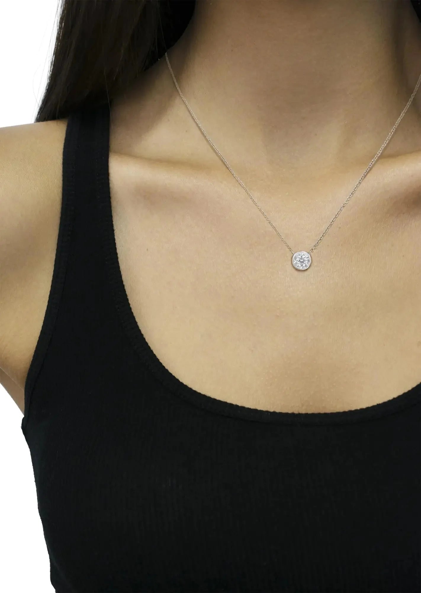 Collier Pendentif en Or Blanc 10K avec Diamant Rond de 1/4 Carat