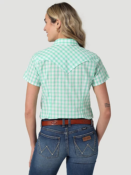 Stylish Green Plaid Button-Up Shirt for Women | Wrangler - Korvel
