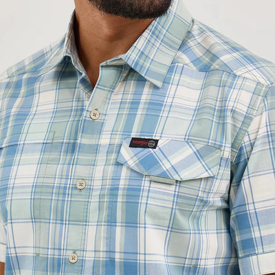 Wrangler Men's Iceburg Plaid Short Sleeve Shirt - Korvel