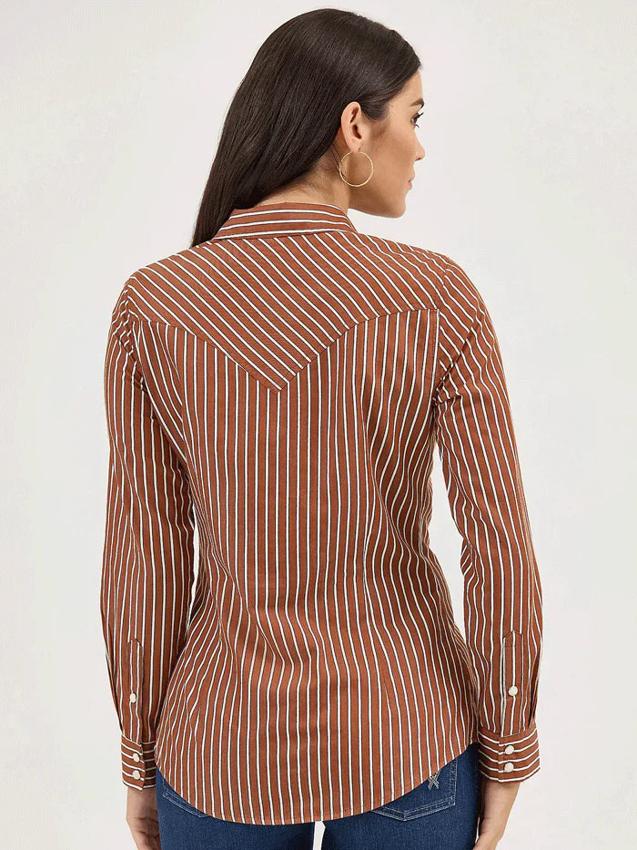 Vintage Charm | Wrangler Women's Long Sleeve Shirt - Korvel