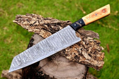 EXQUISITE HANDCRAFTED DAMASCUS STEEL CHEF'S KNIFE WITH WOODEN HANDLE - Korvel