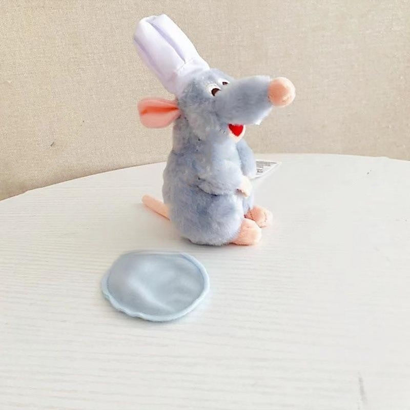 Doll de peluche Ratatouille encantador con característica magnética