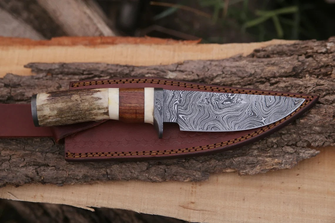Exquisite Custom Damascus Steel Hunting Knife with Premium Handle Materials - Korvel