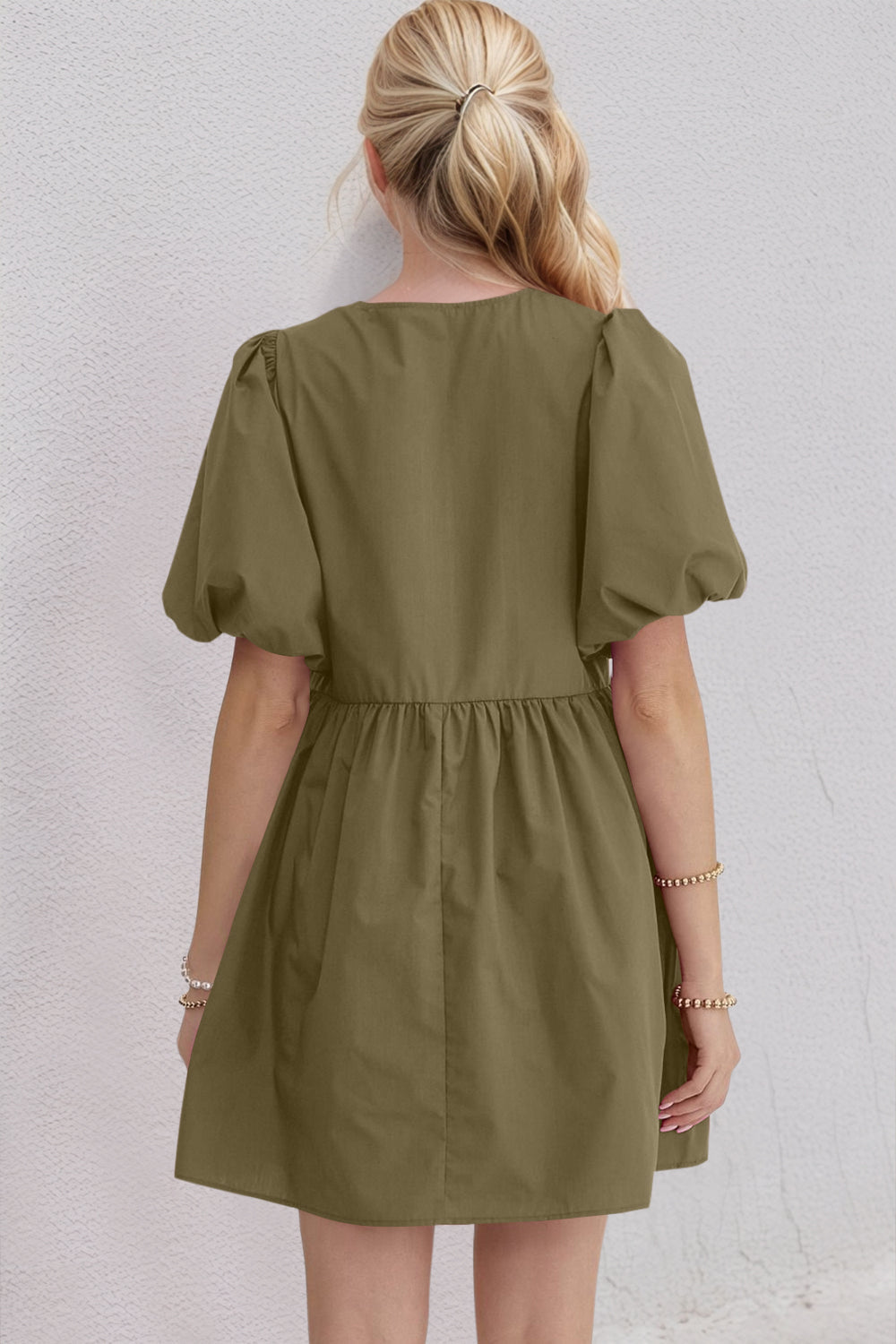Elegant Ruched Puff Sleeve Mini Dress with Bow Detail