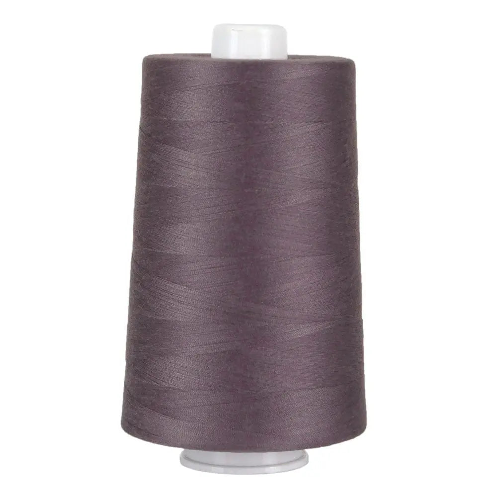 Hilo de poliéster Omni Purple Sage - 6,000 yardas