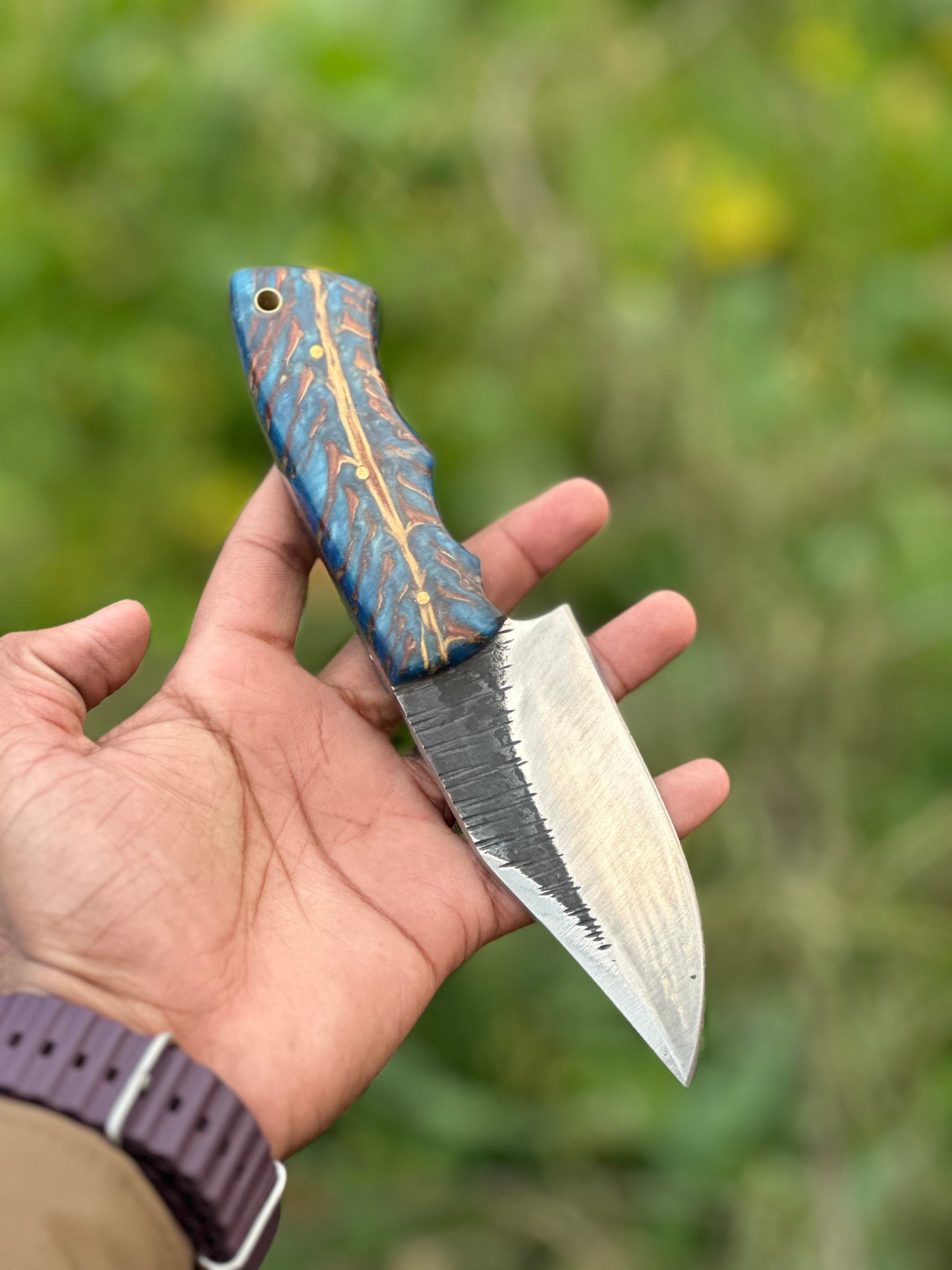 Premium 9" D2 Steel Hunting Knife with Unique Pine Cone Resin Handle & Leather Sheath - Korvel