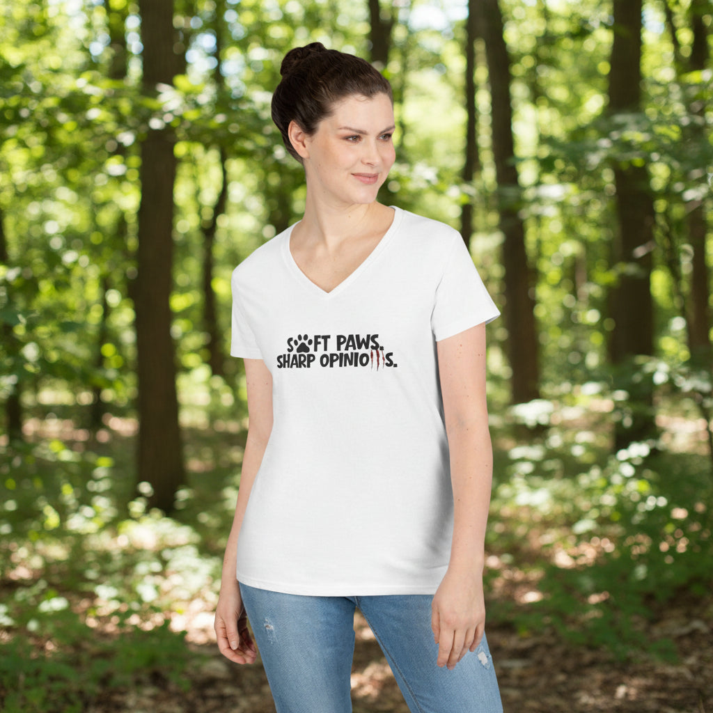 Soft Paws, Sharp Opinions T-shirt V-Neck Femme