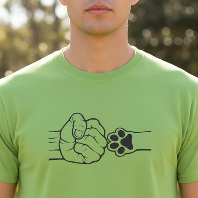 Camiseta Unisex de Algodón Pesado Fist Bump