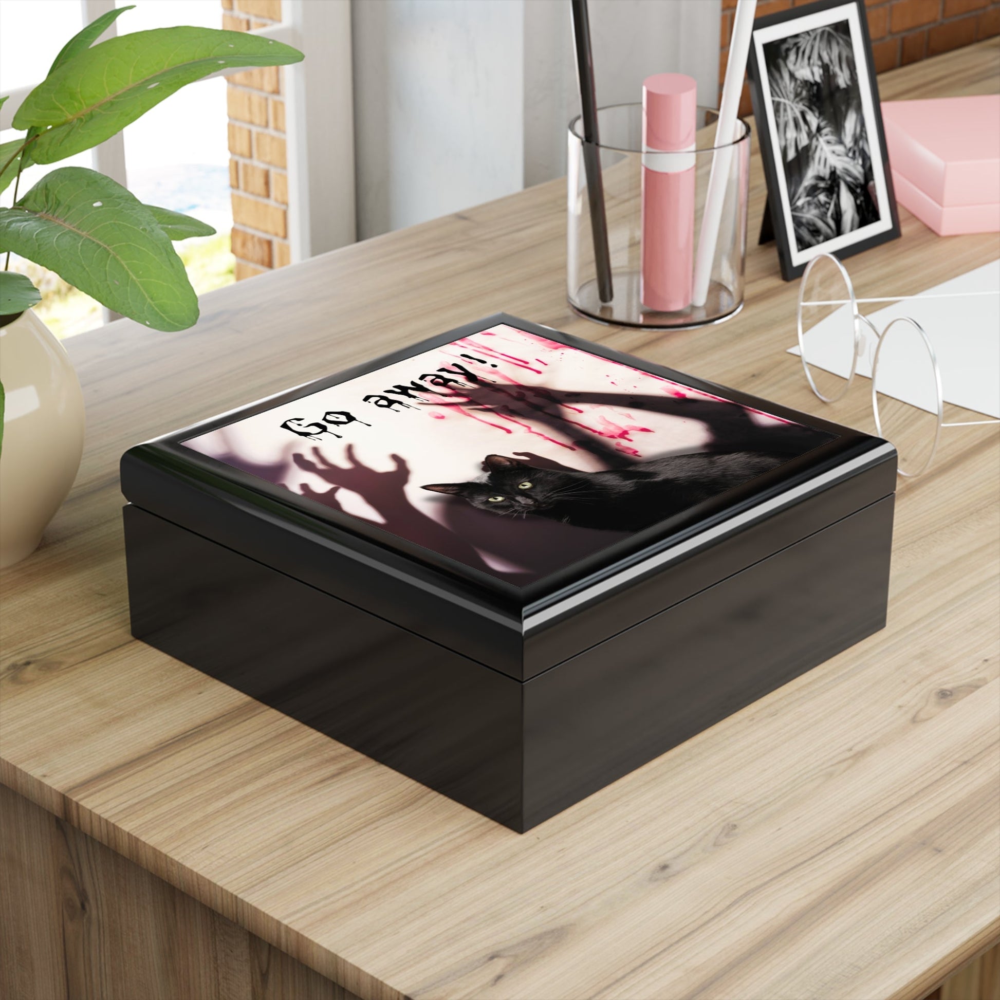 Elegant Keepsake Jewelry Organizer - Korvel