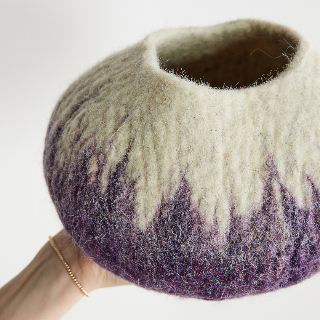 Cuenco Ukhamba de Lana Decorativa en Púrpura Violeta