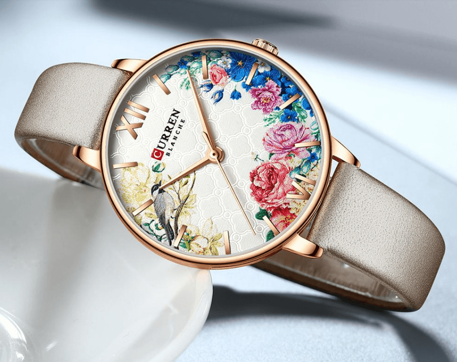 Montre Élégante pour Femme avec Motifs de Découpage Floral