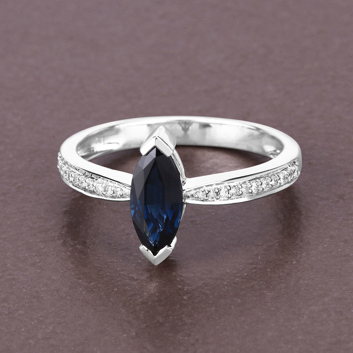 Bague de fiançailles en saphir bleu et diamant de 1,44 carat en or blanc 14K