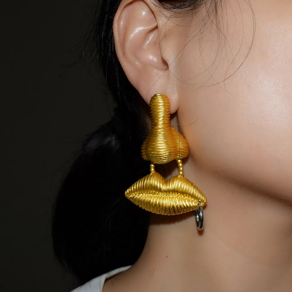 Baroque Style Lips Design Dangle Earrings for Women