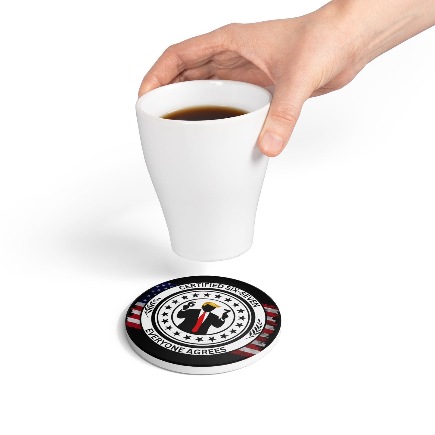 Sous-verre en céramique certifié Six-Sept – Design de satire politique