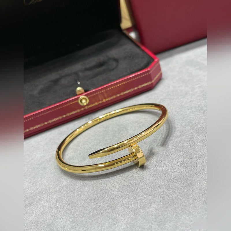 Bracelet à vis V-Gold en diamant pavé - Bracelet en acier titane élégant