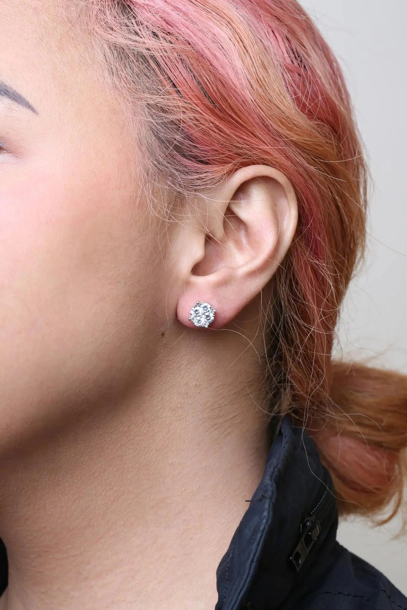 Pendientes de Stud de Diamantes en Racimo de Oro Blanco de 14K Creado en Laboratorio