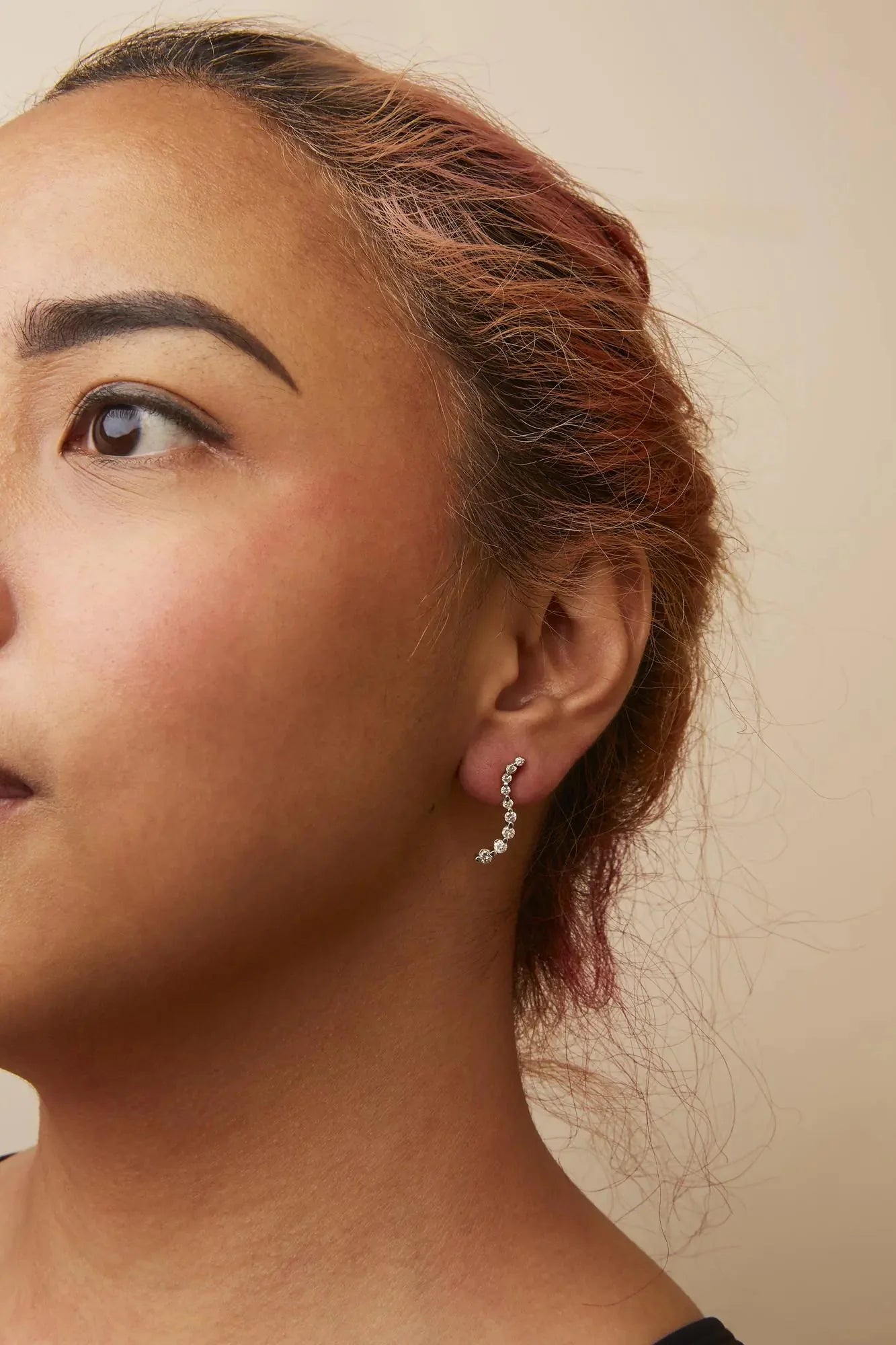 Pendientes de Stud de Diamante en Forma de Viaje de Oro Amarillo de 14K