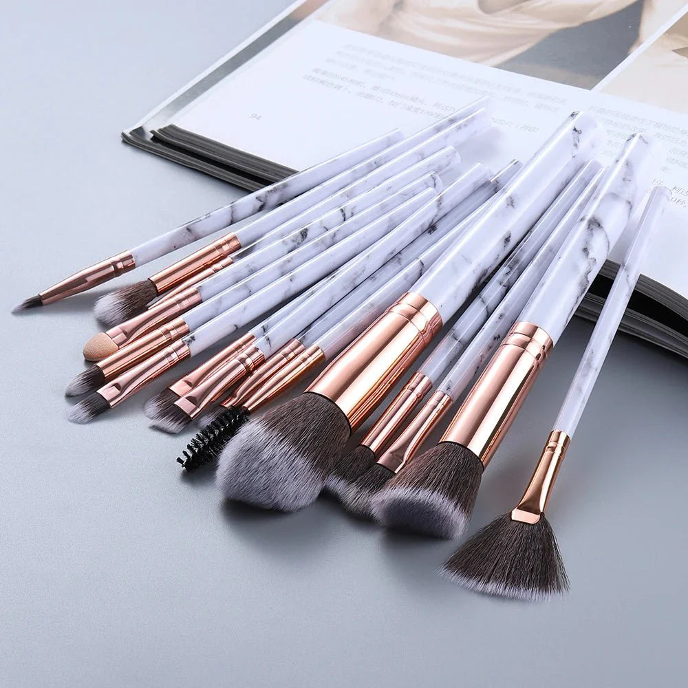 Ensemble de pinceaux Glamour de 15 pièces pour une application de maquillage parfaite