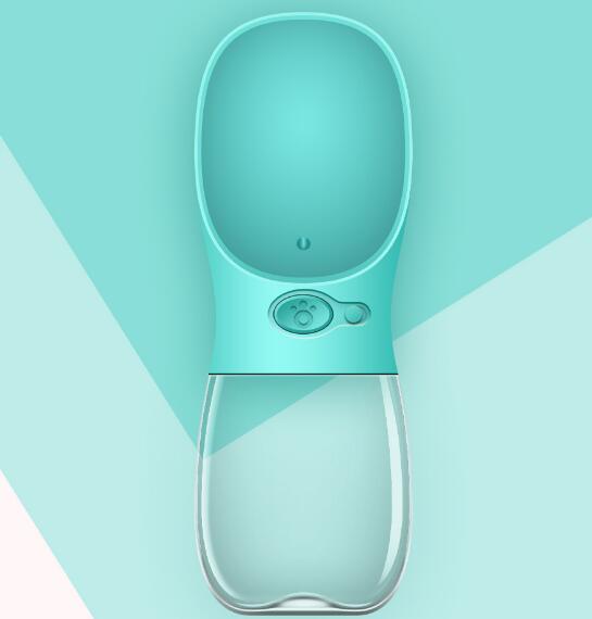 Botella de Agua Portátil para Mascotas en Aventuras al Aire Libre