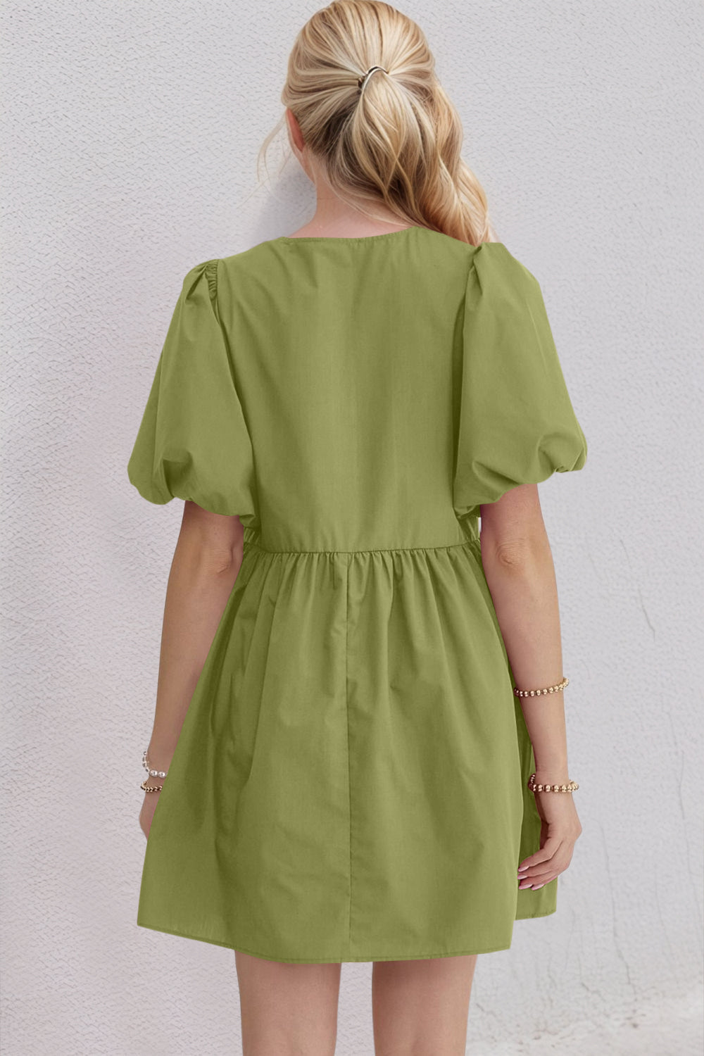 Elegant Ruched Puff Sleeve Mini Dress with Bow Detail