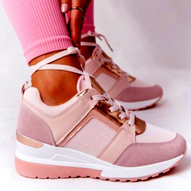 Baskets à talon compensé à lacets décontractées