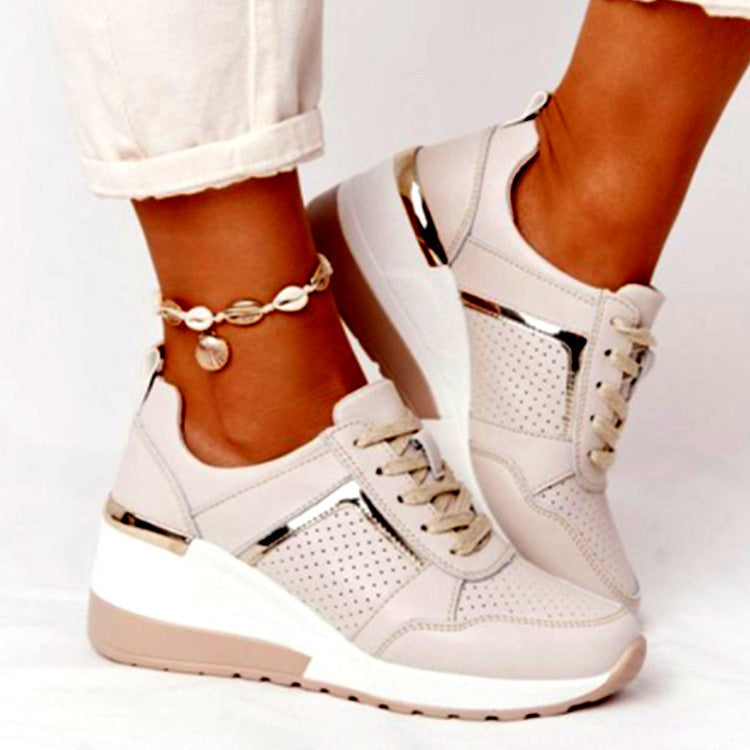 Baskets à talon compensé à lacets décontractées
