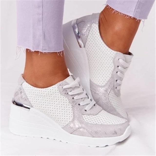 Baskets à talon compensé à lacets décontractées