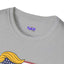 Camiseta Parodia Swoop & Stripes – Camiseta Unisex de Algodón Suave