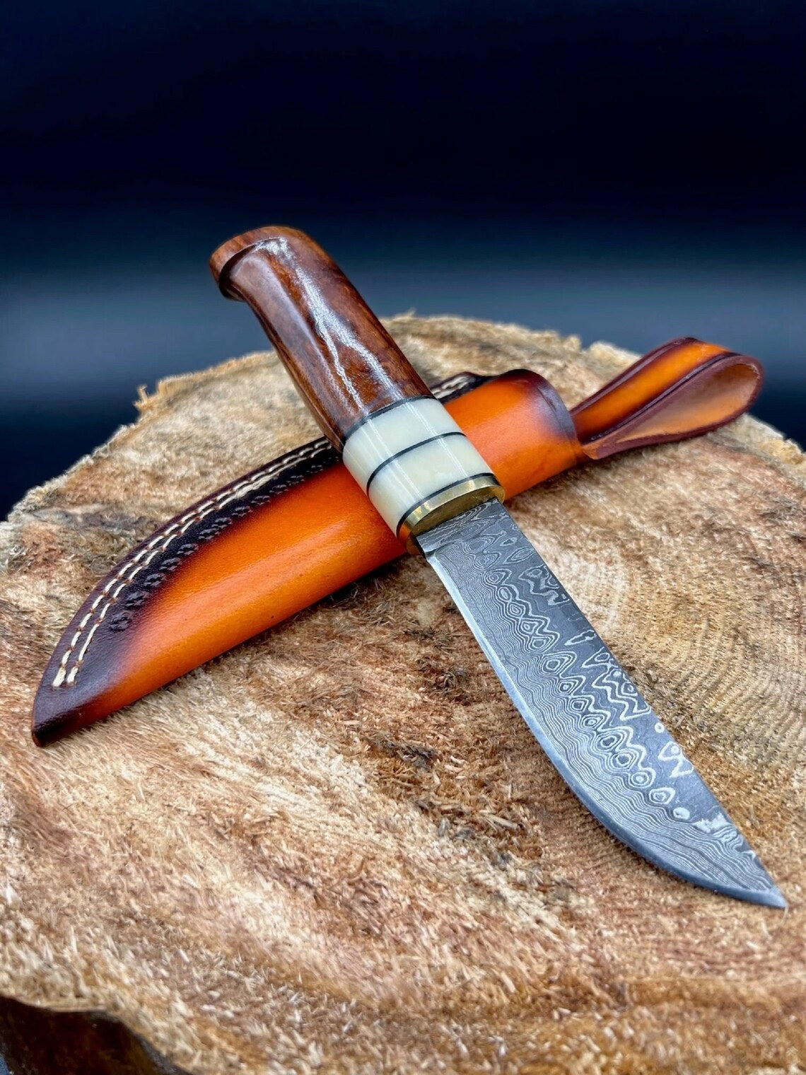 Exquisite Custom Damascus Steel Hunting Knife with Bone and Rosewood Handle - Korvel
