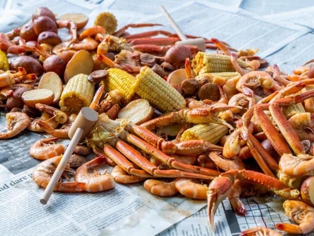 Oasis Supply Crab Bib y Manteles Individuales - Paquete de 25 Juegos Desechables