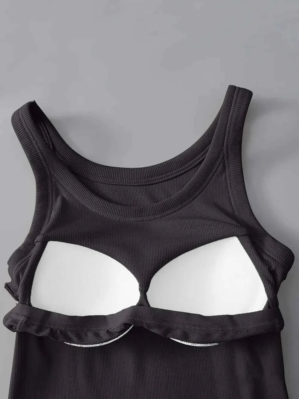 Camiseta Premium de Cuello Redondo con Soporte de Sujetador Integrado