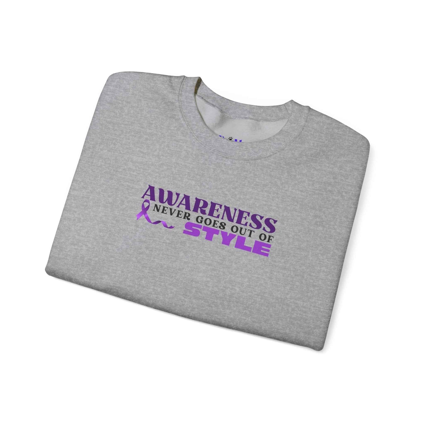 Sudadera Bordada de Conciencia Nunca Pasa de Moda