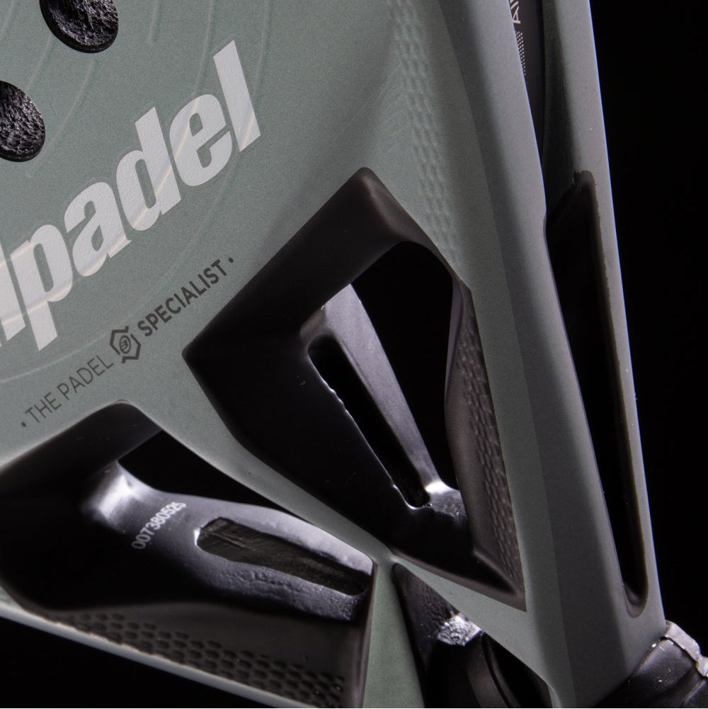 Bullpadel Hack 04 26 Padel Racket