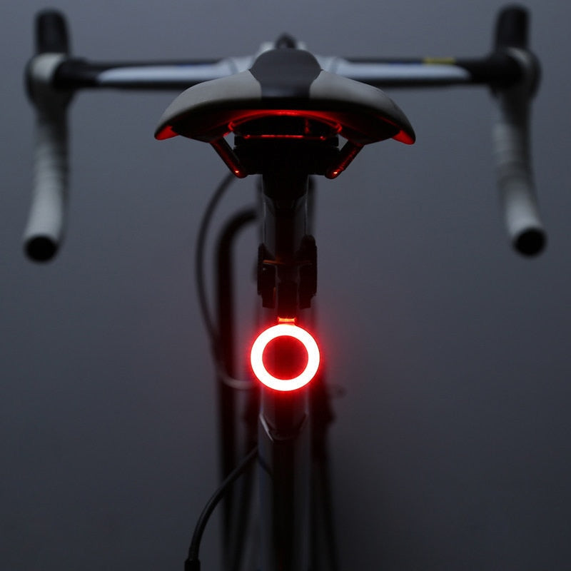 Lumière de vélo rechargeable USB à modes d'éclairage multiples