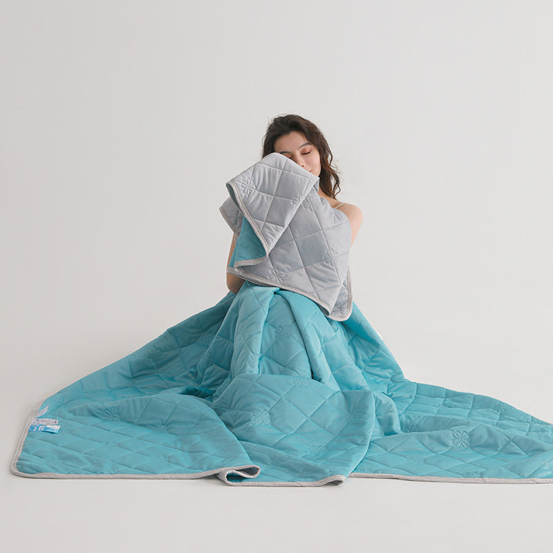 Grade A Cooling Blanket: Soft, breathable, king/queen size, summer lightweight cool comforter. - Korvel