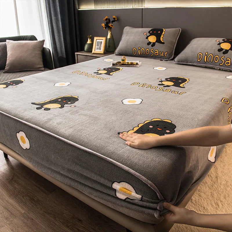 Thick Coral Velvet Mattress Cover for Ultimate Comfort