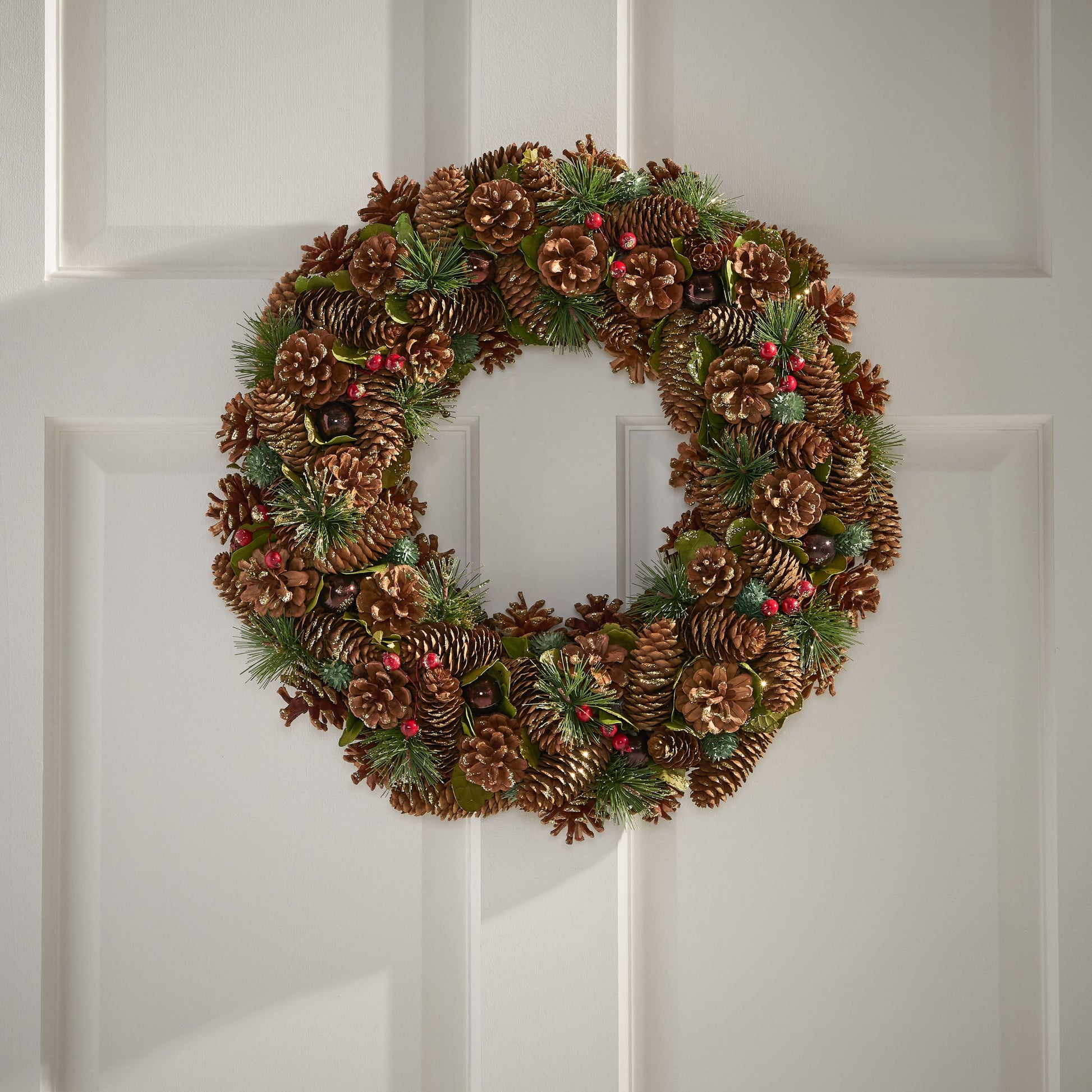 *CLEARANCE SALE* 18.5'' PINE CONE WREATH - Korvel