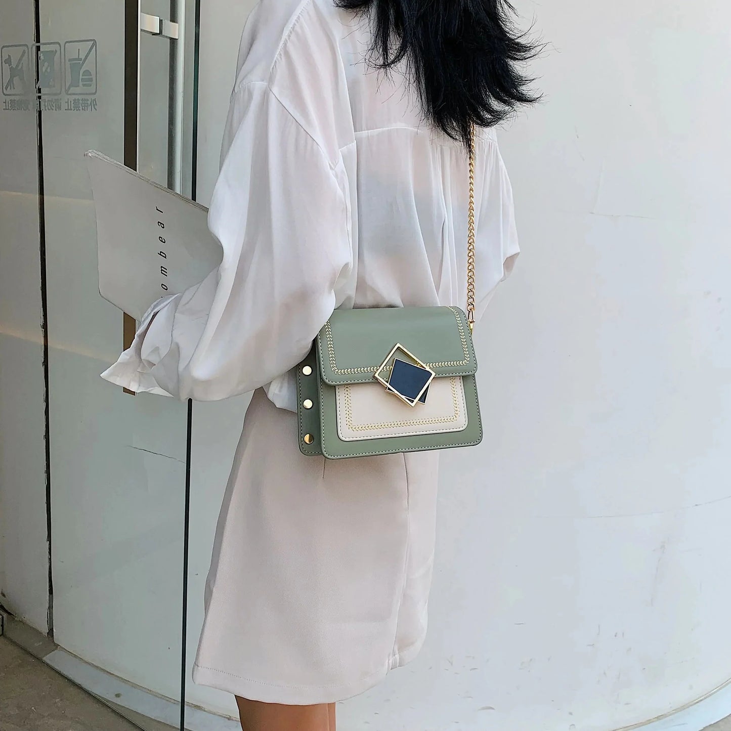 Bolso Cruzado de Cuero con Cadena Premium