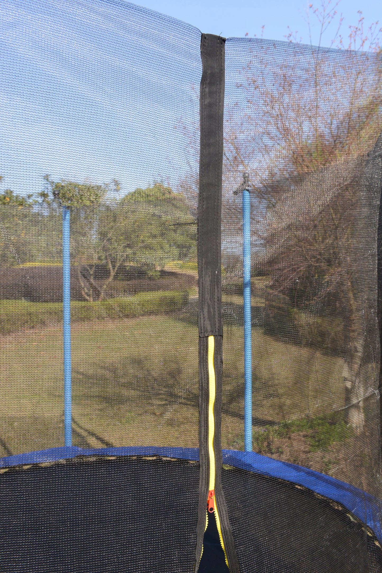 14 FT TRAMPOLINE OUTSIDE SAFETY NET WITH BASKETBALL HOOP - Korvel