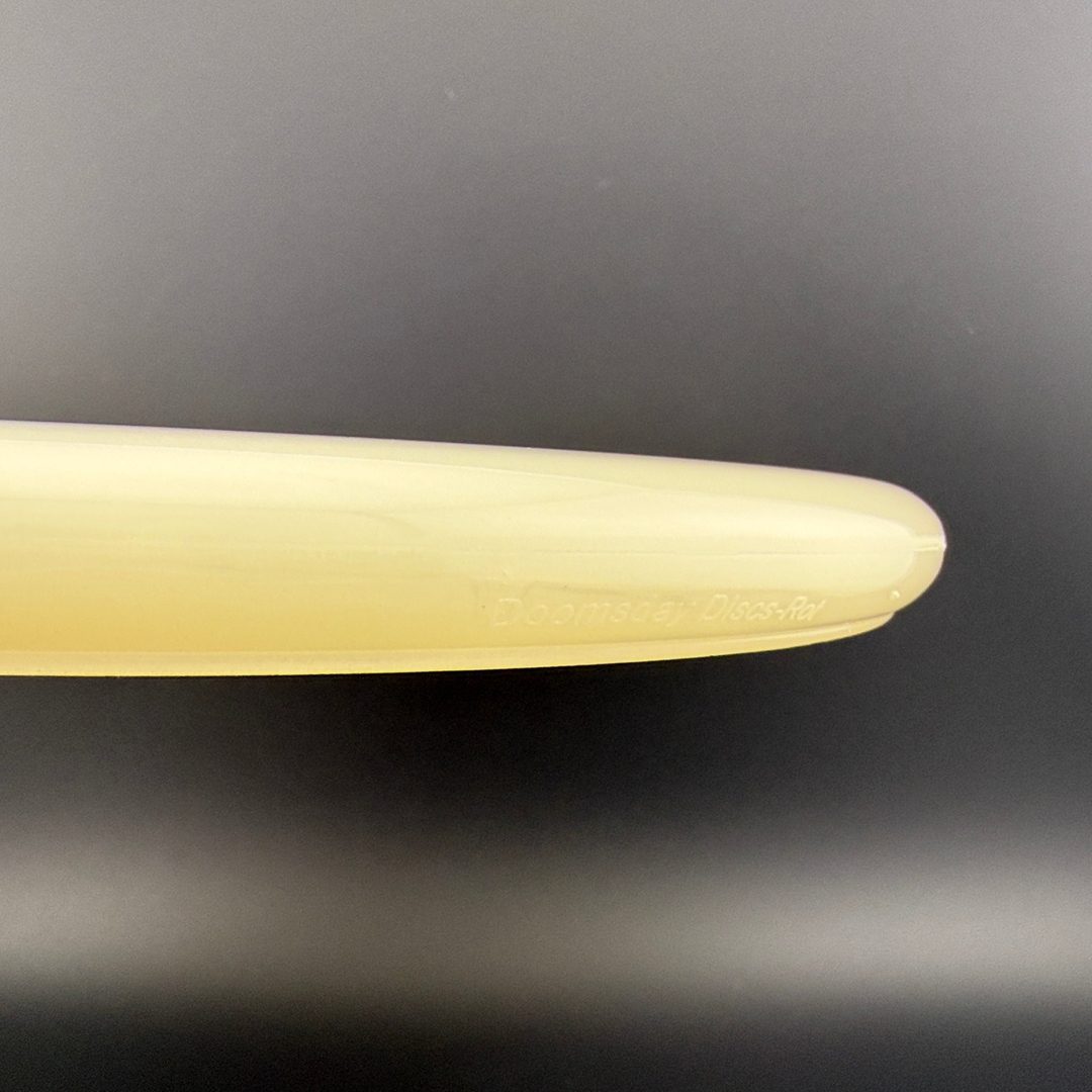 Glow Isolation Rot - Premium Disc Golf Putter