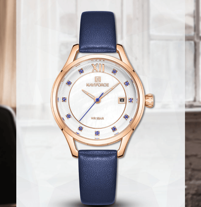 Montre élégante en cuir pour femme avec boîtier en métal