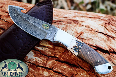 Premium Damascus Steel Guthook Skinner Knife for Outdoor Adventures - Korvel