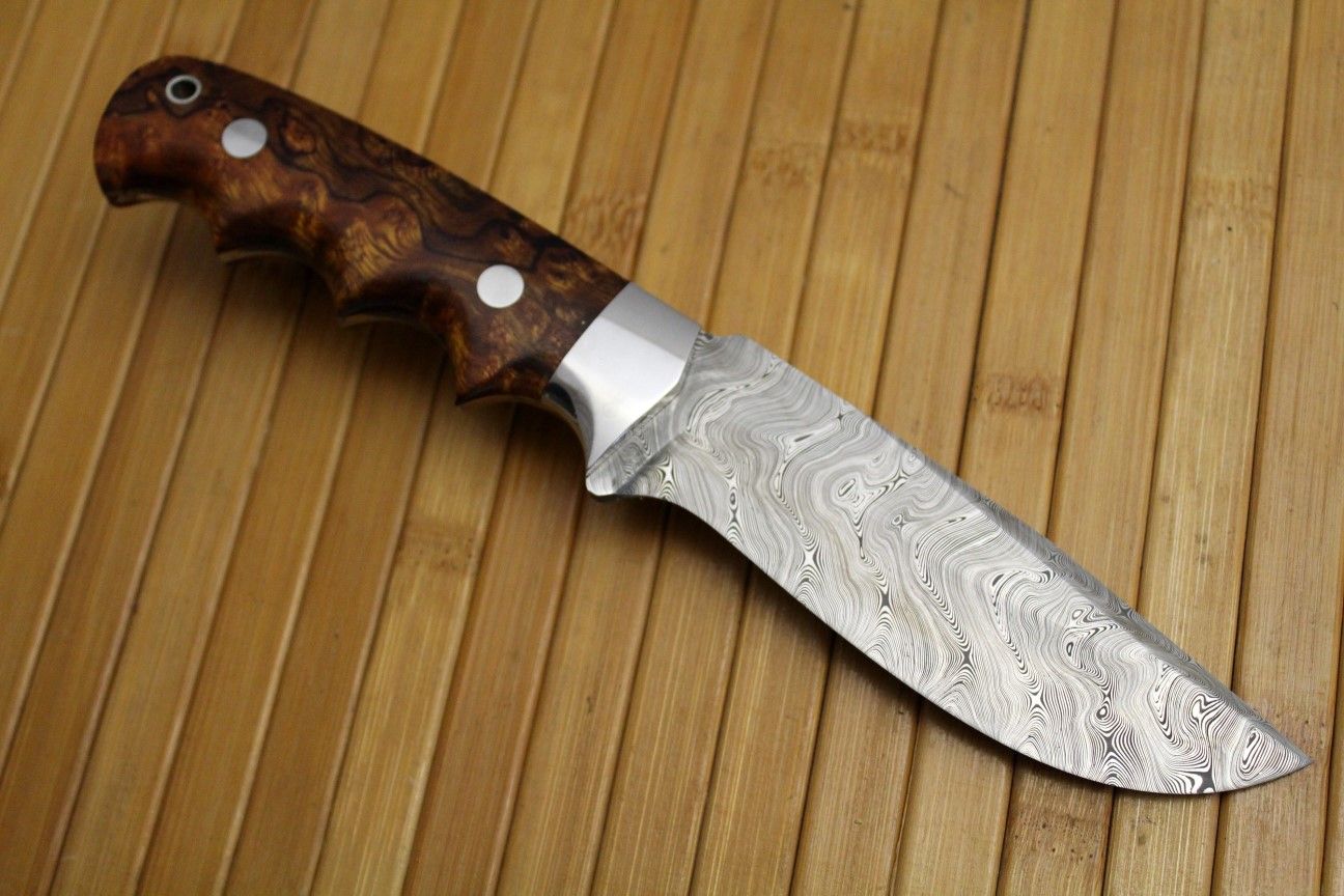 Artisan Crafted Damascus Steel EDC Knife with Rosewood Handle - Korvel