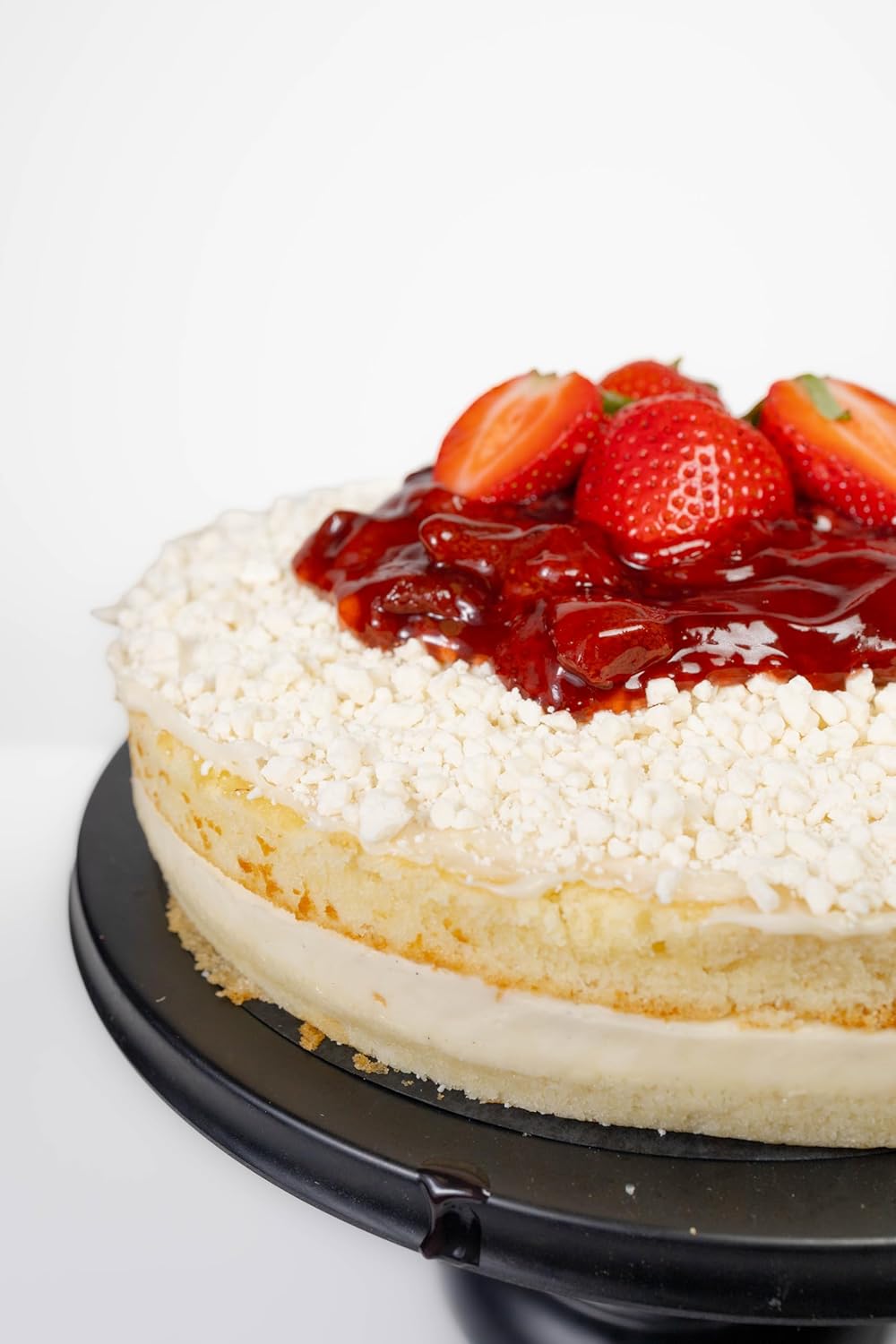 Pastel de Chocolate Blanco Sin Azúcar con Fresa - 2.5 lbs