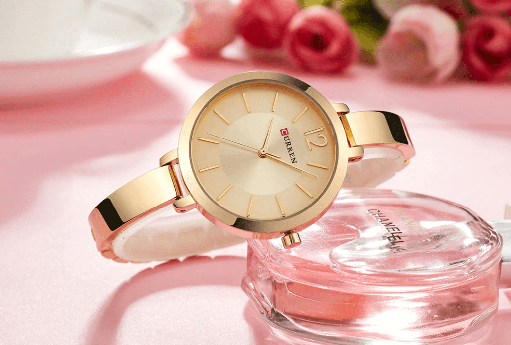 Montre analogique en quartz étanche élégante pour femmes