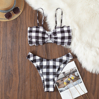 Ensemble de bikini noir et blanc élégant pour femmes