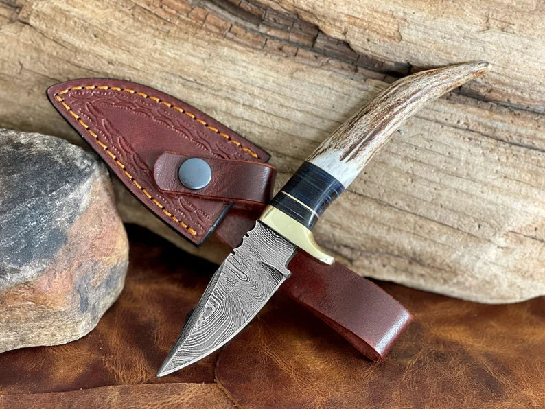 Bespoke Handmade Damascus Steel EDC Knife - Korvel