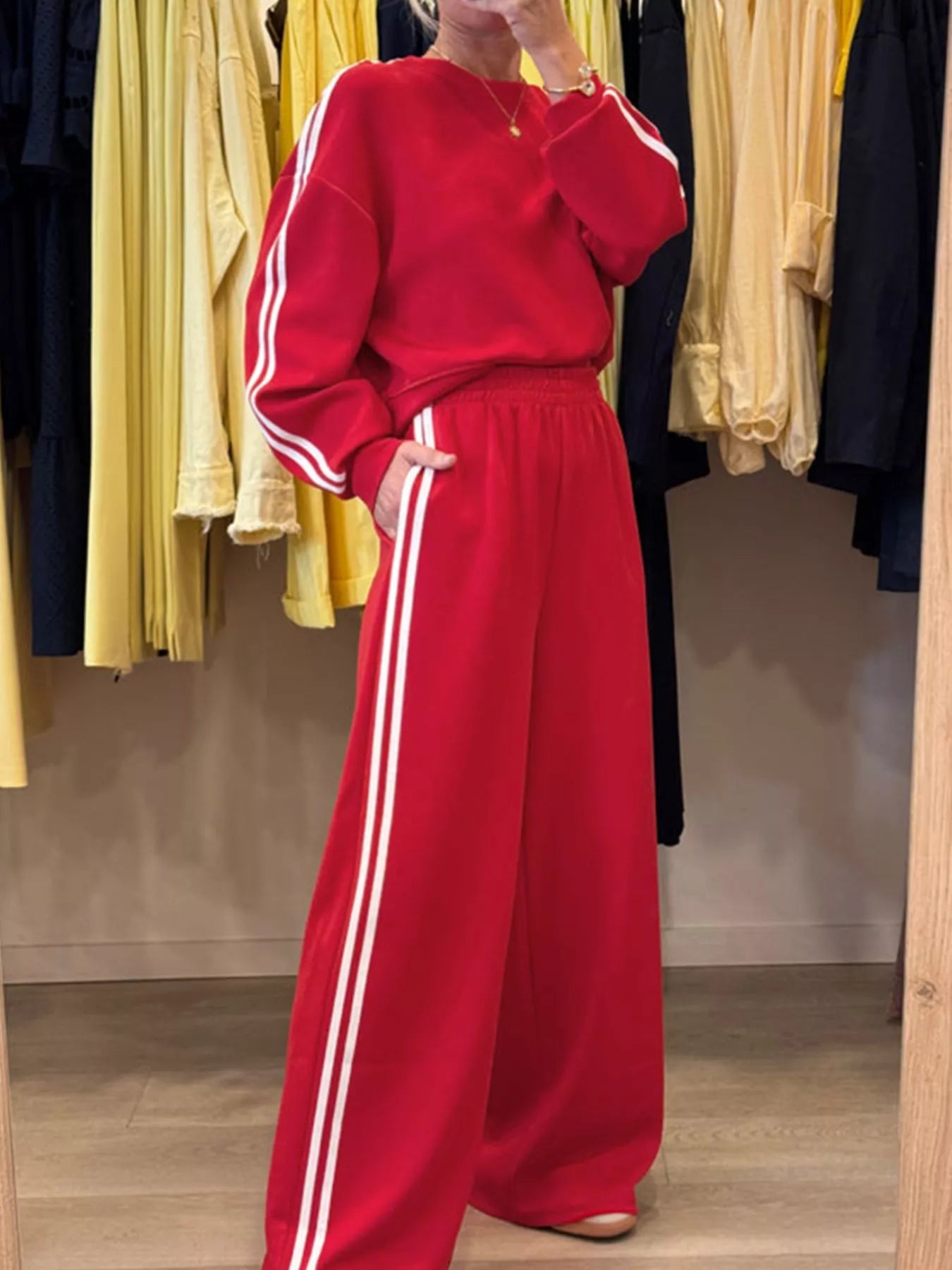 Ensemble haut à col rond à rayures et pantalon de jogging élastique